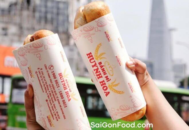 Bánh mì là món có thể ăn ở mọi thời điểm trong ngày của Sài Gòn